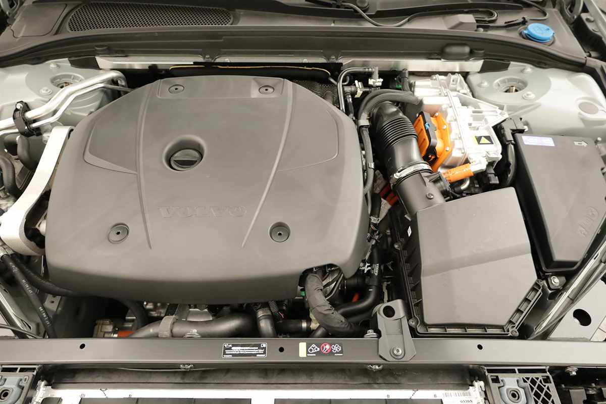 volvo-v60-2025-hibrido-a-gasolina-1969cc