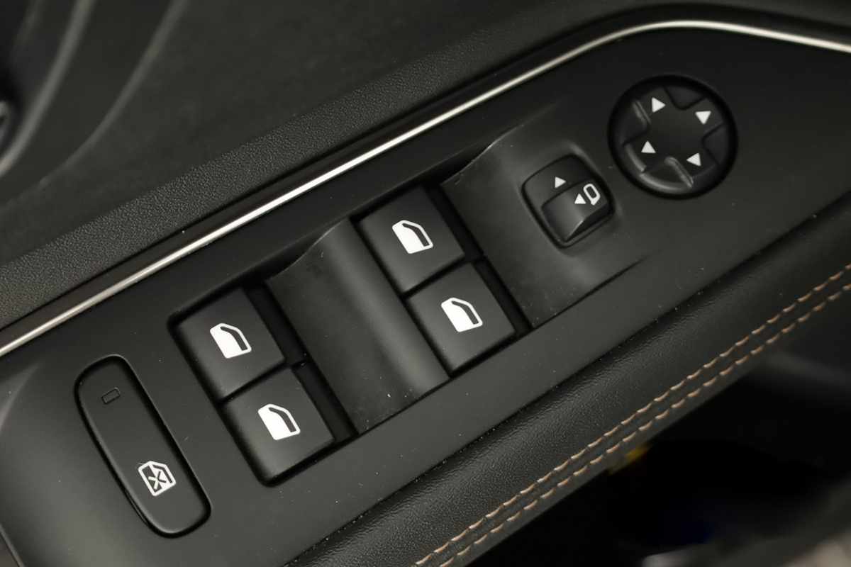 peugeot-3008-2024-gasolina-1199cc