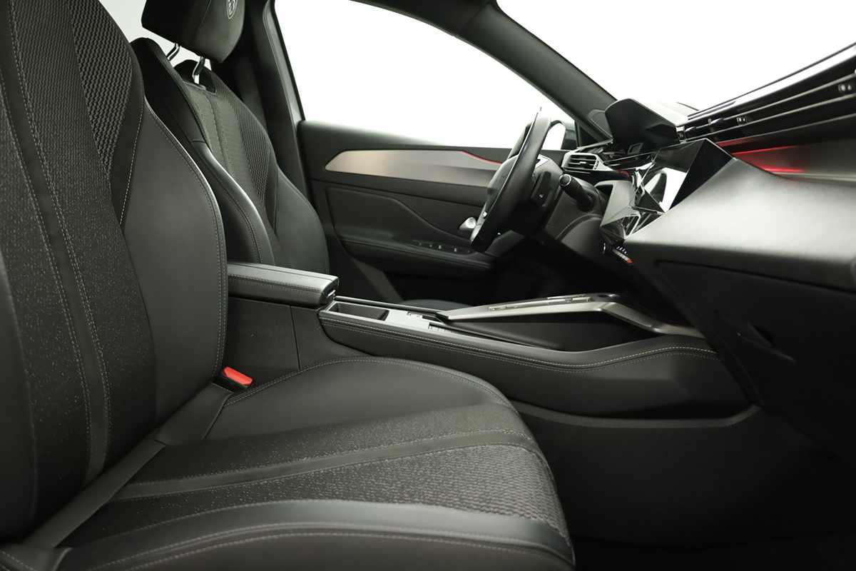 peugeot-308-sw-2024-gasolina-1199cc