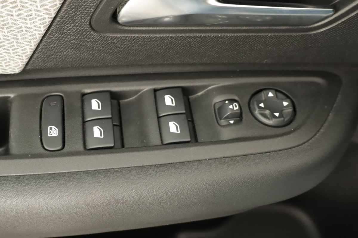 citroen-c4-2024-gasolina-1199cc