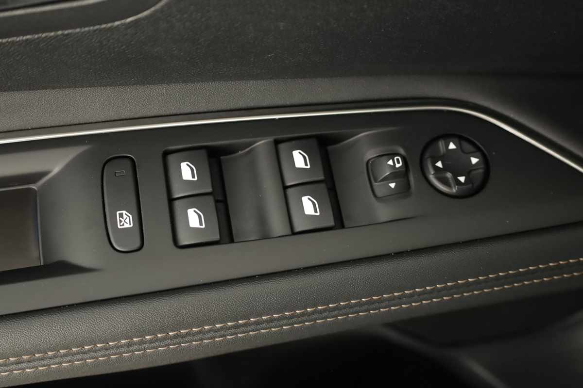peugeot-3008-2024-gasolina-1199cc