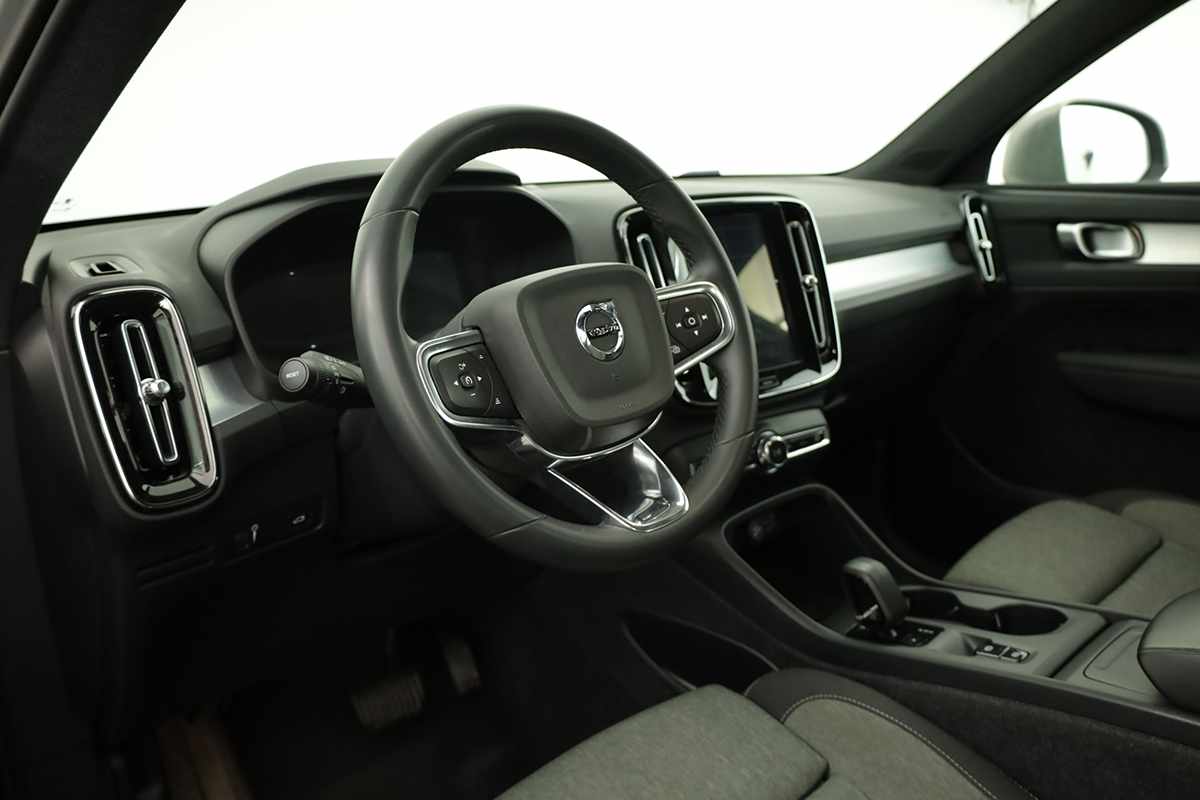volvo-xc40-2024-gasolina-1477cc