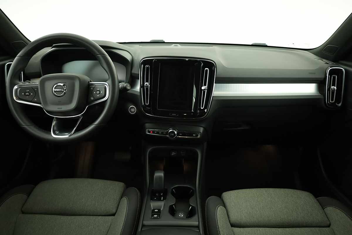 volvo-xc40-2024-gasolina-1477cc