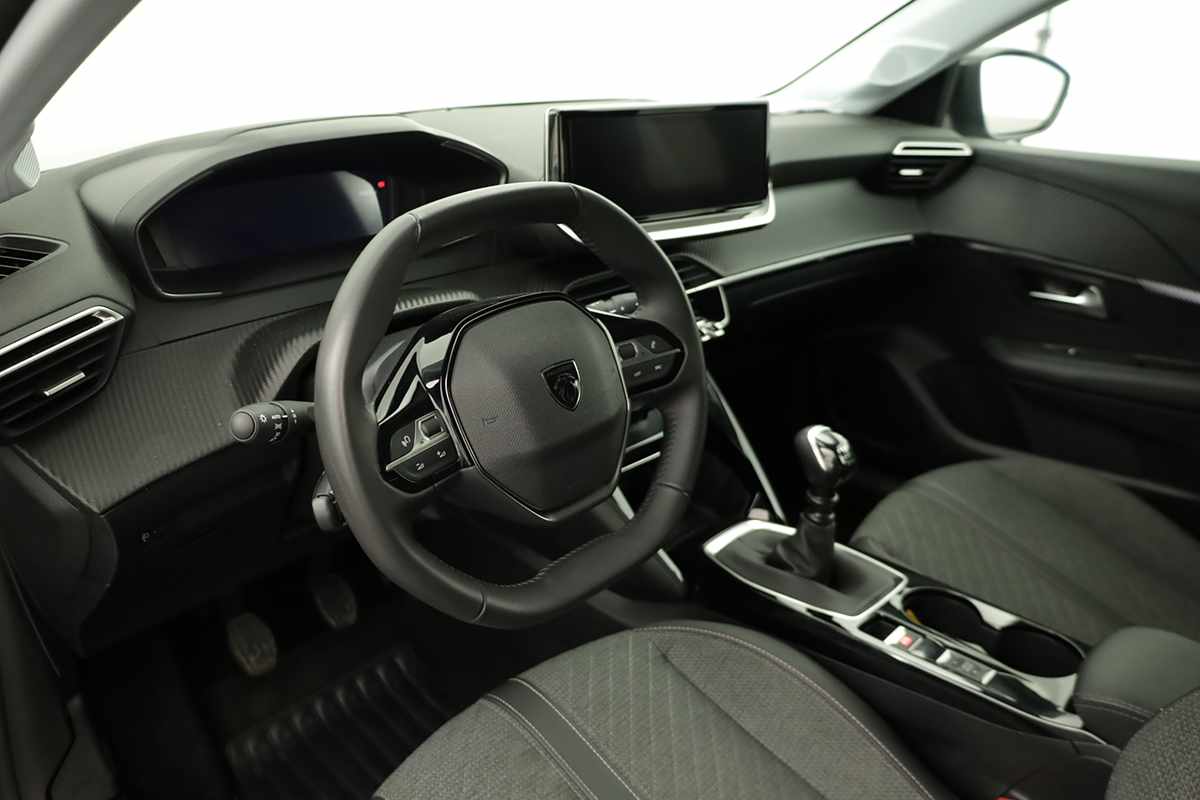 peugeot-208-2025-gasolina-1199cc