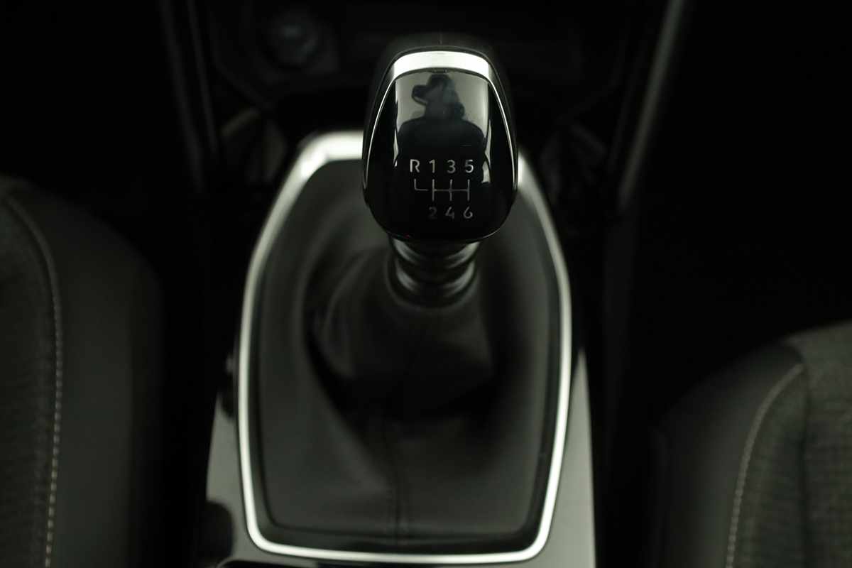 peugeot-208-2025-gasolina-1199cc
