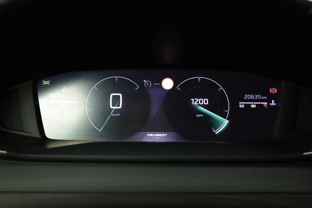 peugeot-208-2025-gasolina-1199cc