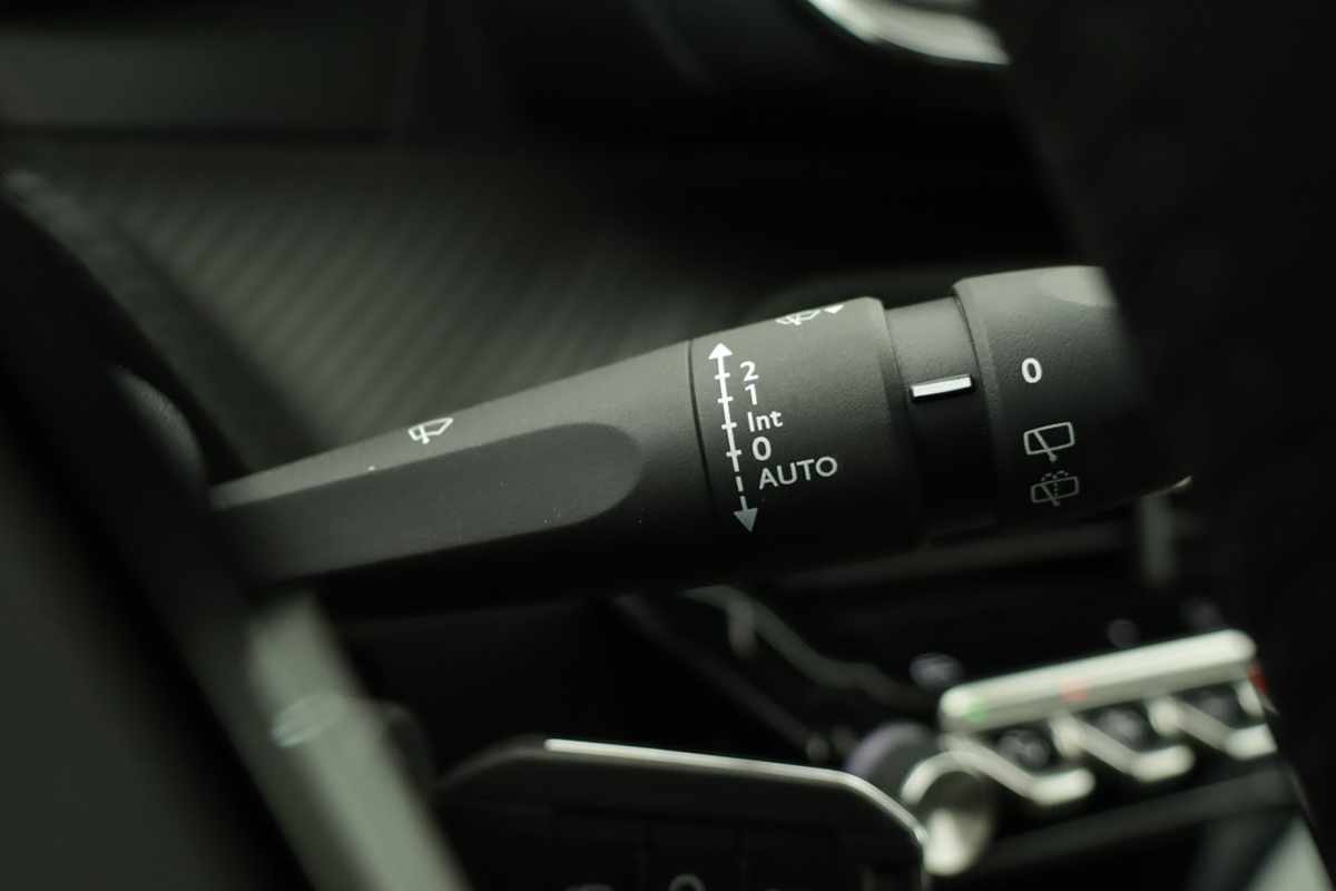 peugeot-208-2025-gasolina-1199cc