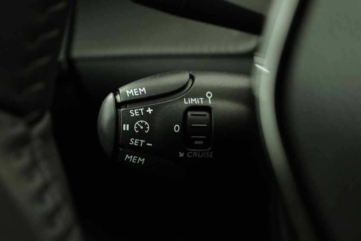 peugeot-208-2025-gasolina-1199cc