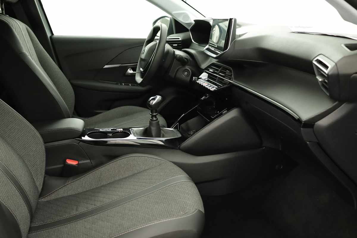 peugeot-208-2025-gasolina-1199cc