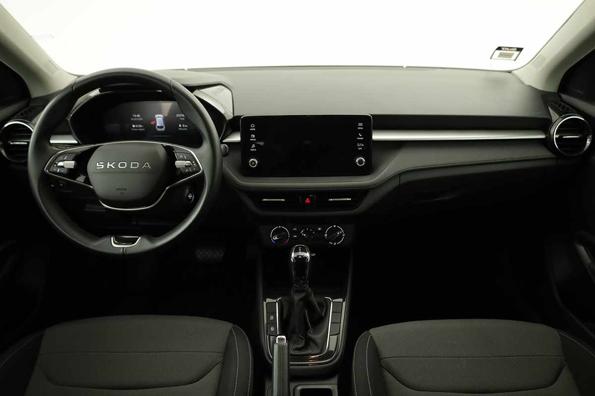 skoda-fabia-2025-gasolina-999cc