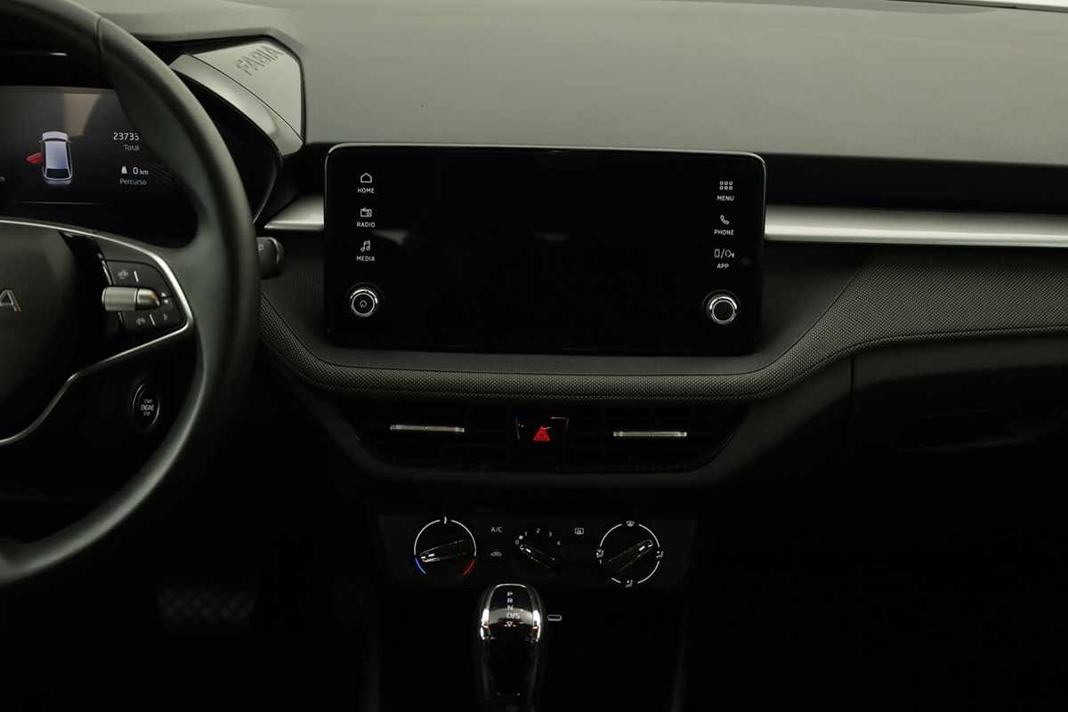 skoda-fabia-2025-gasolina-999cc
