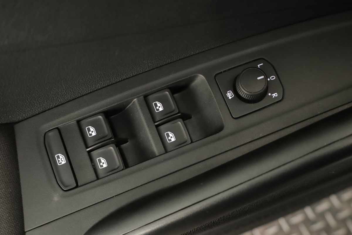 skoda-fabia-2025-gasolina-999cc