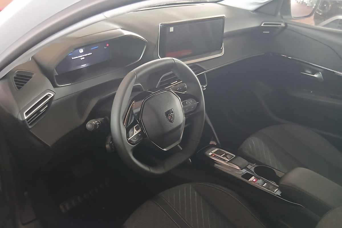 peugeot-208-2026-gasolina-1199cc