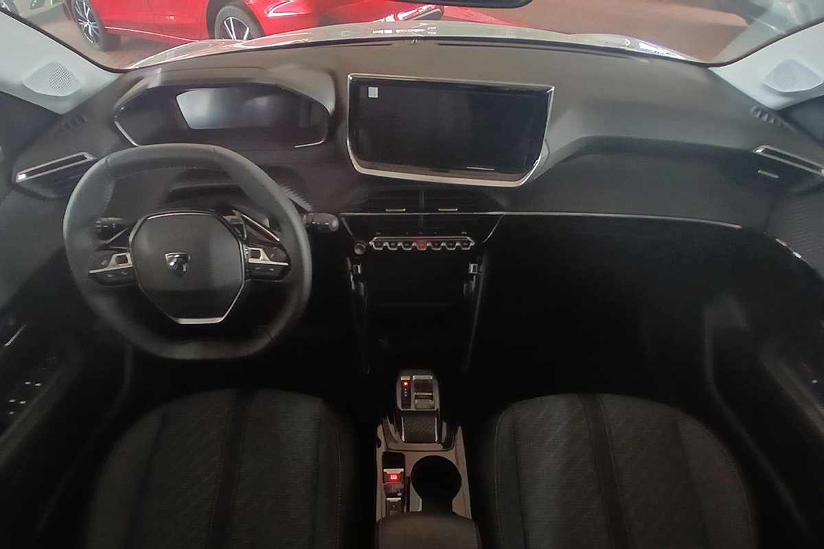 peugeot-208-2026-gasolina-1199cc