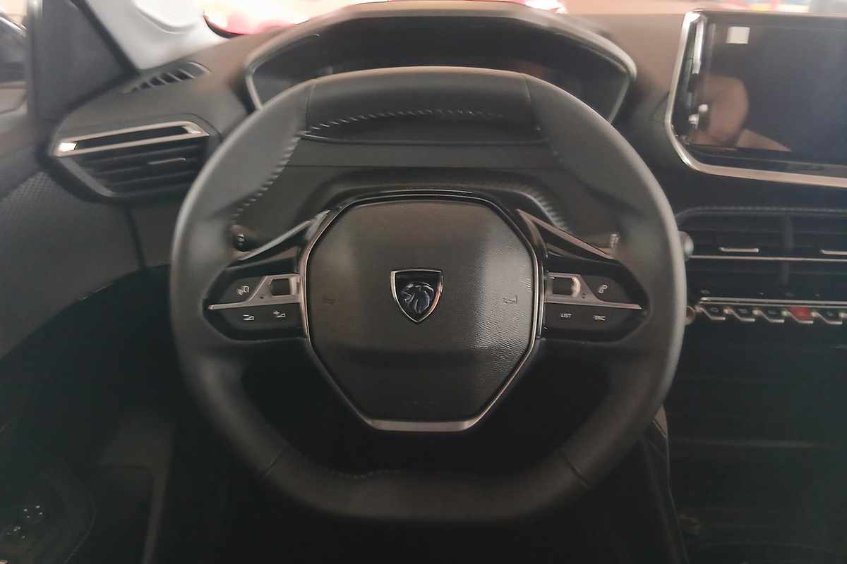 peugeot-208-2026-gasolina-1199cc