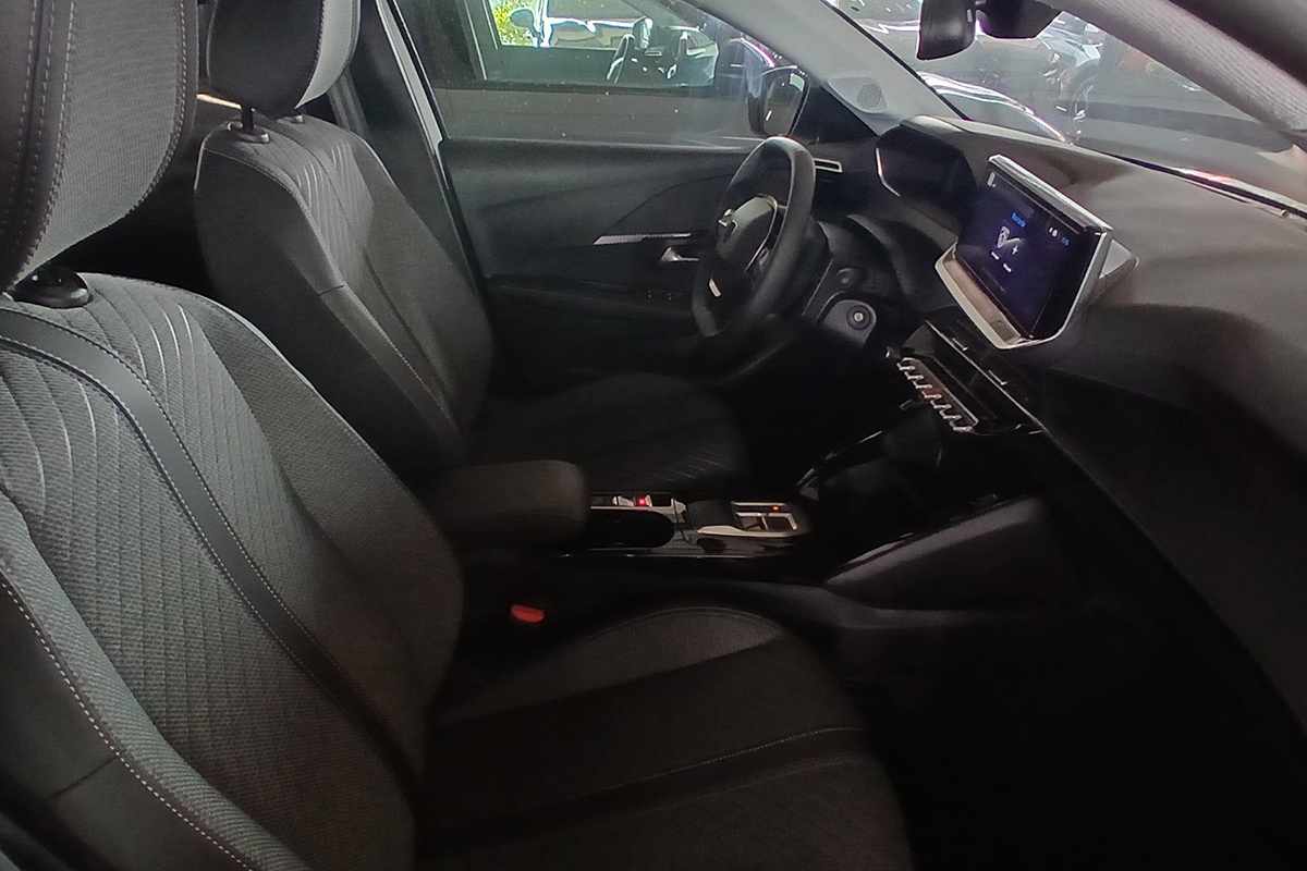 peugeot-208-2026-gasolina-1199cc