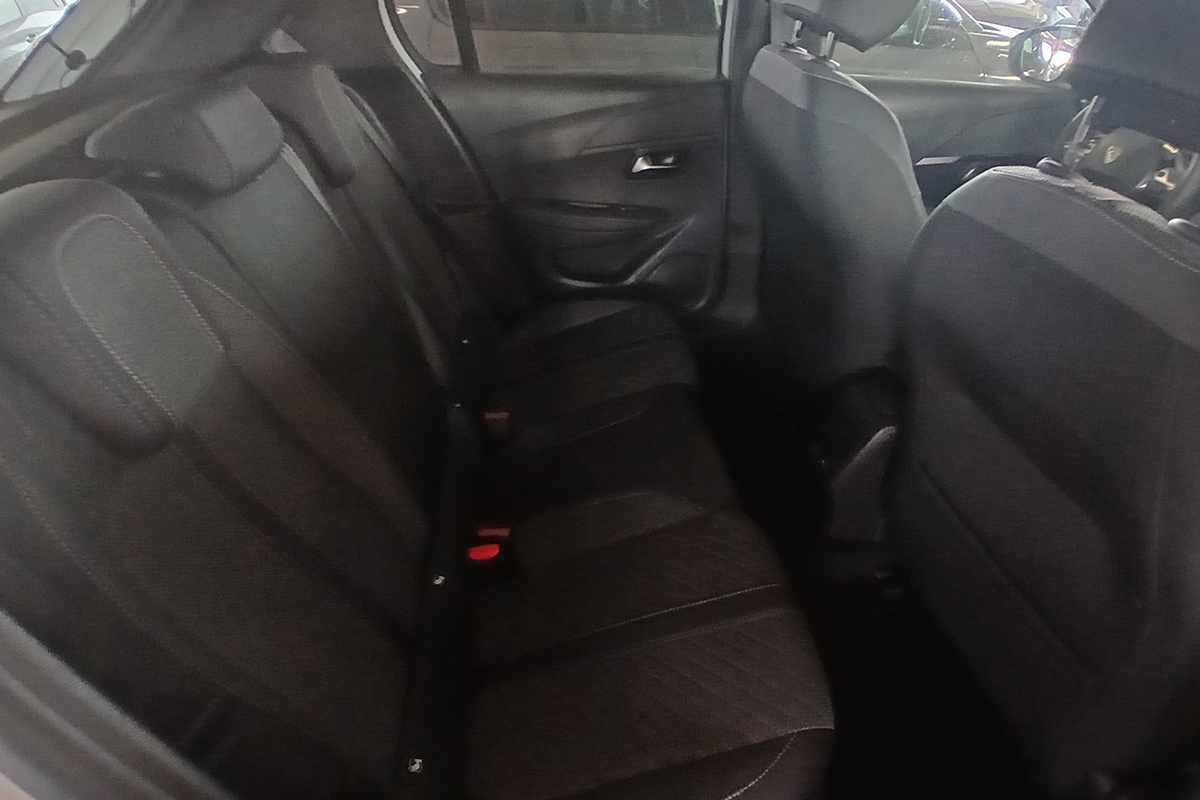 peugeot-208-2026-gasolina-1199cc