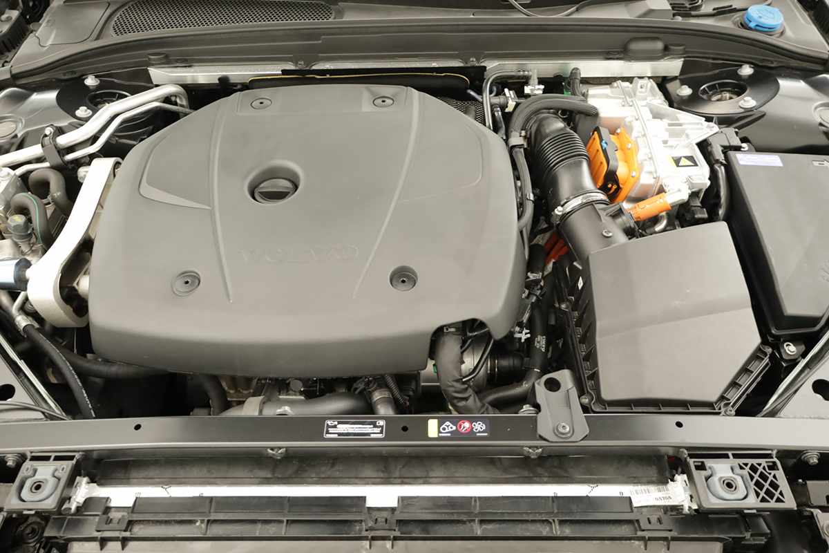 volvo-v60-2025-hibrido-a-gasolina-1969cc