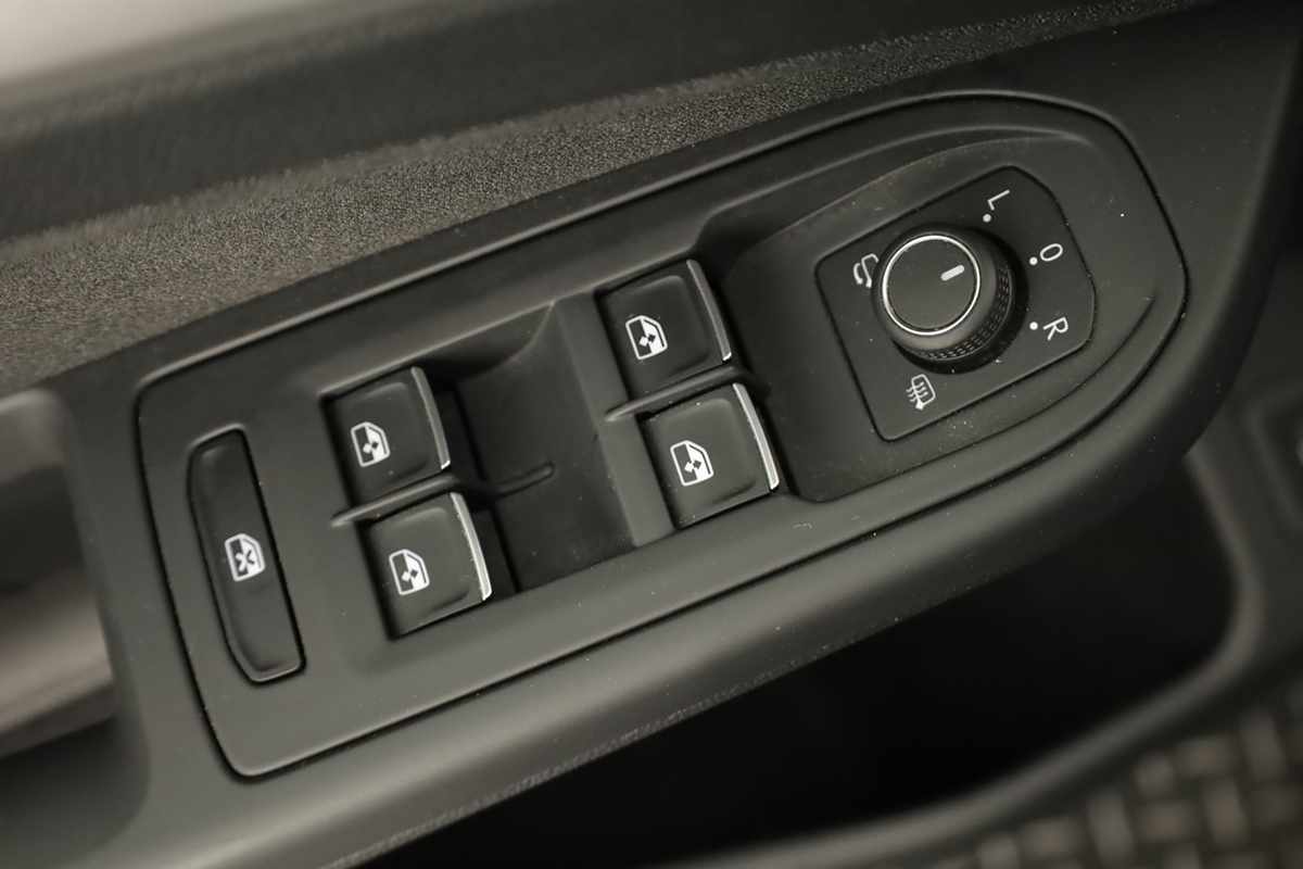 volkswagen-golf-2025-hibrido-a-gasolina-1498cc