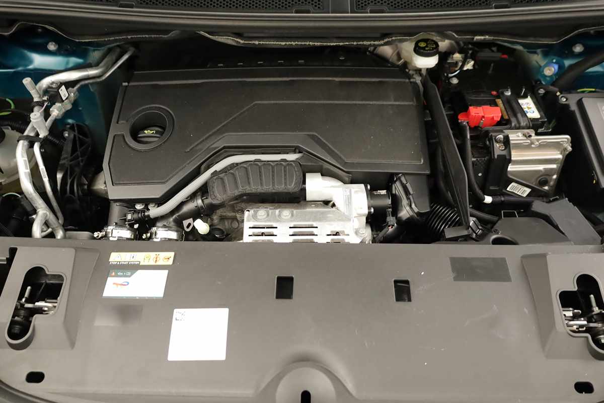 peugeot-5008-2025-gasolina-1199cc