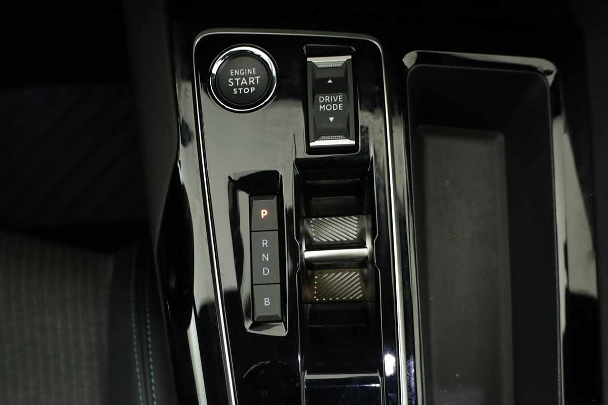 peugeot-3008-2024-hibrido-a-gasolina-1598cc