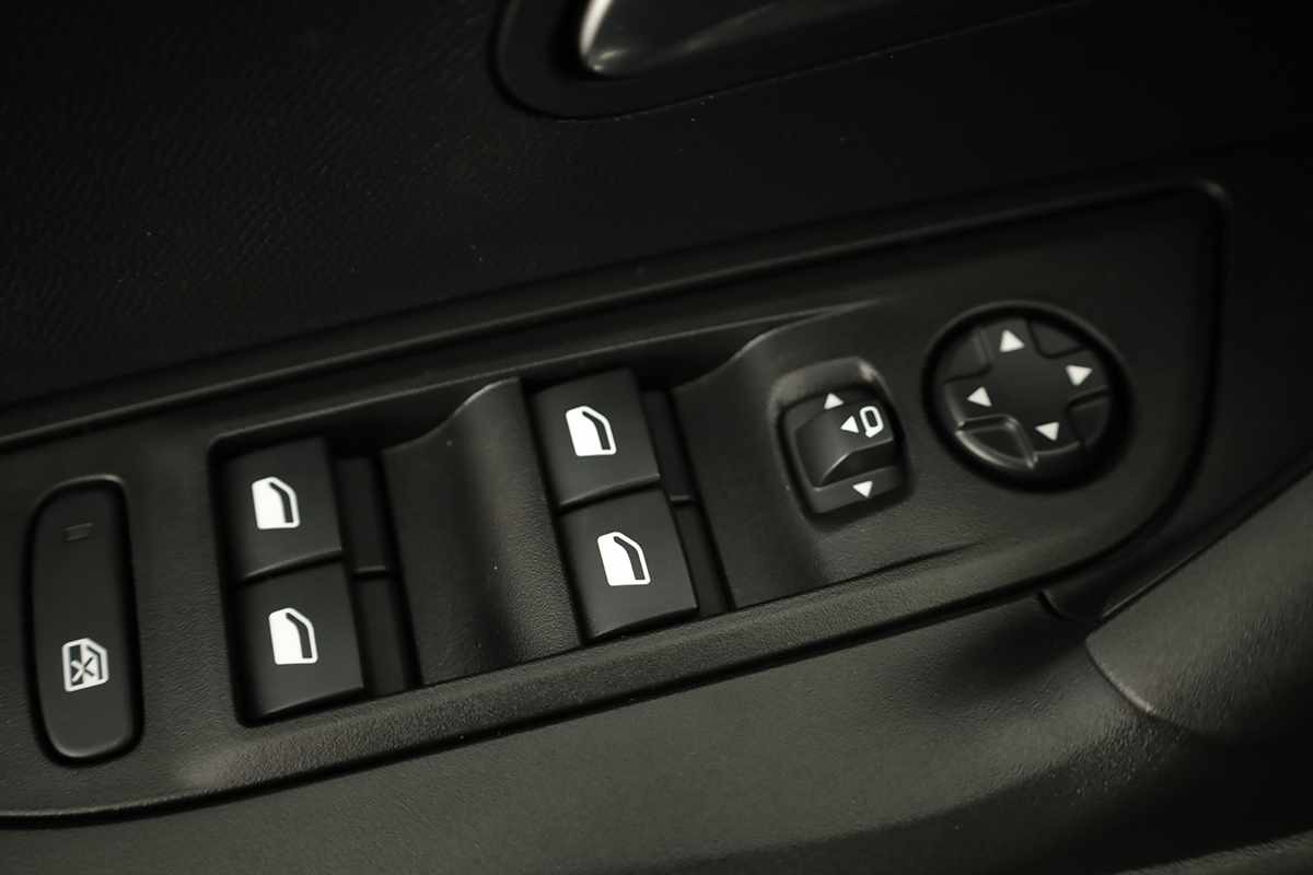 peugeot-2008-2025-gasolina-1199cc