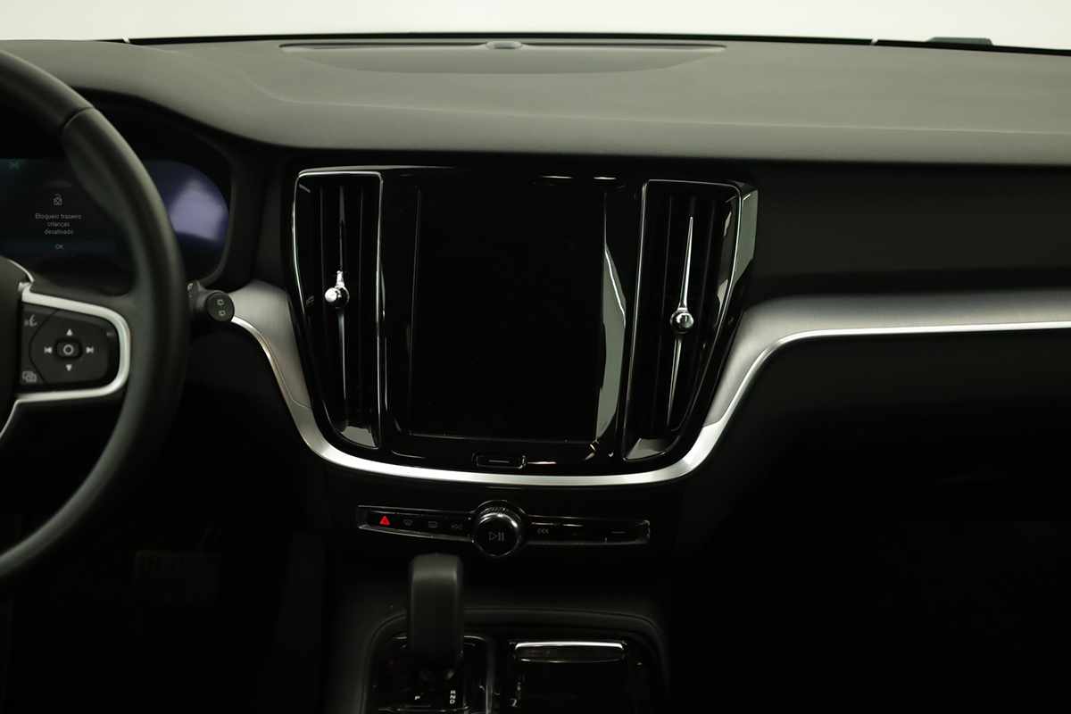 volvo-v60-2025-hibrido-a-gasolina-1969cc