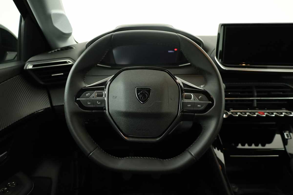 peugeot-208-2025-gasolina-1199cc