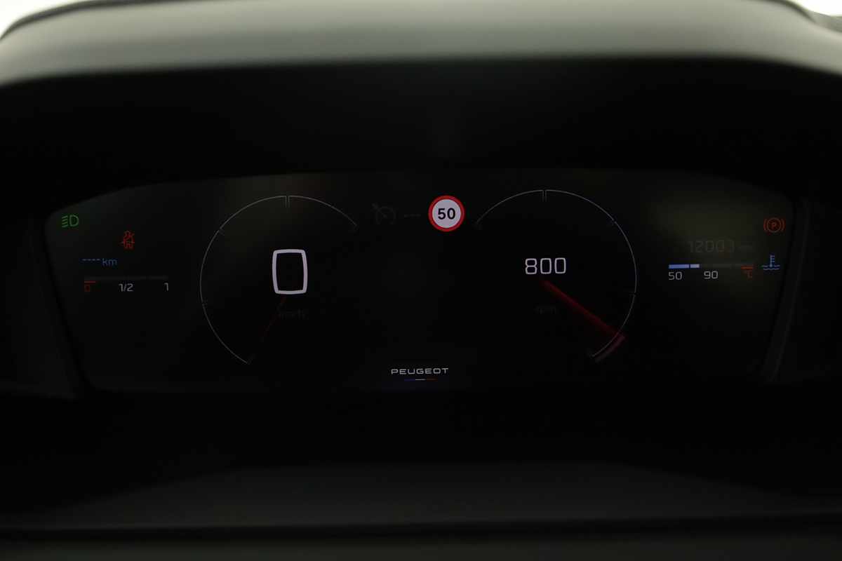 peugeot-208-2025-gasolina-1199cc
