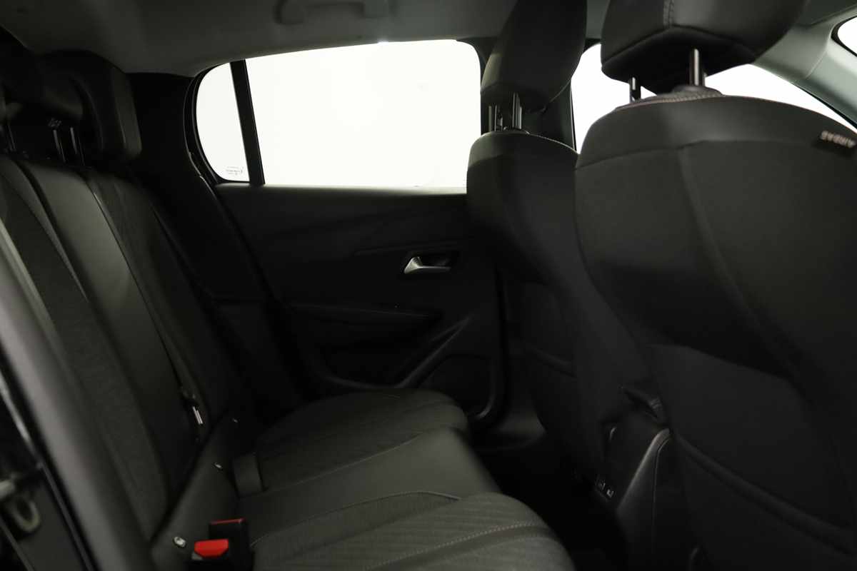 peugeot-208-2025-gasolina-1199cc