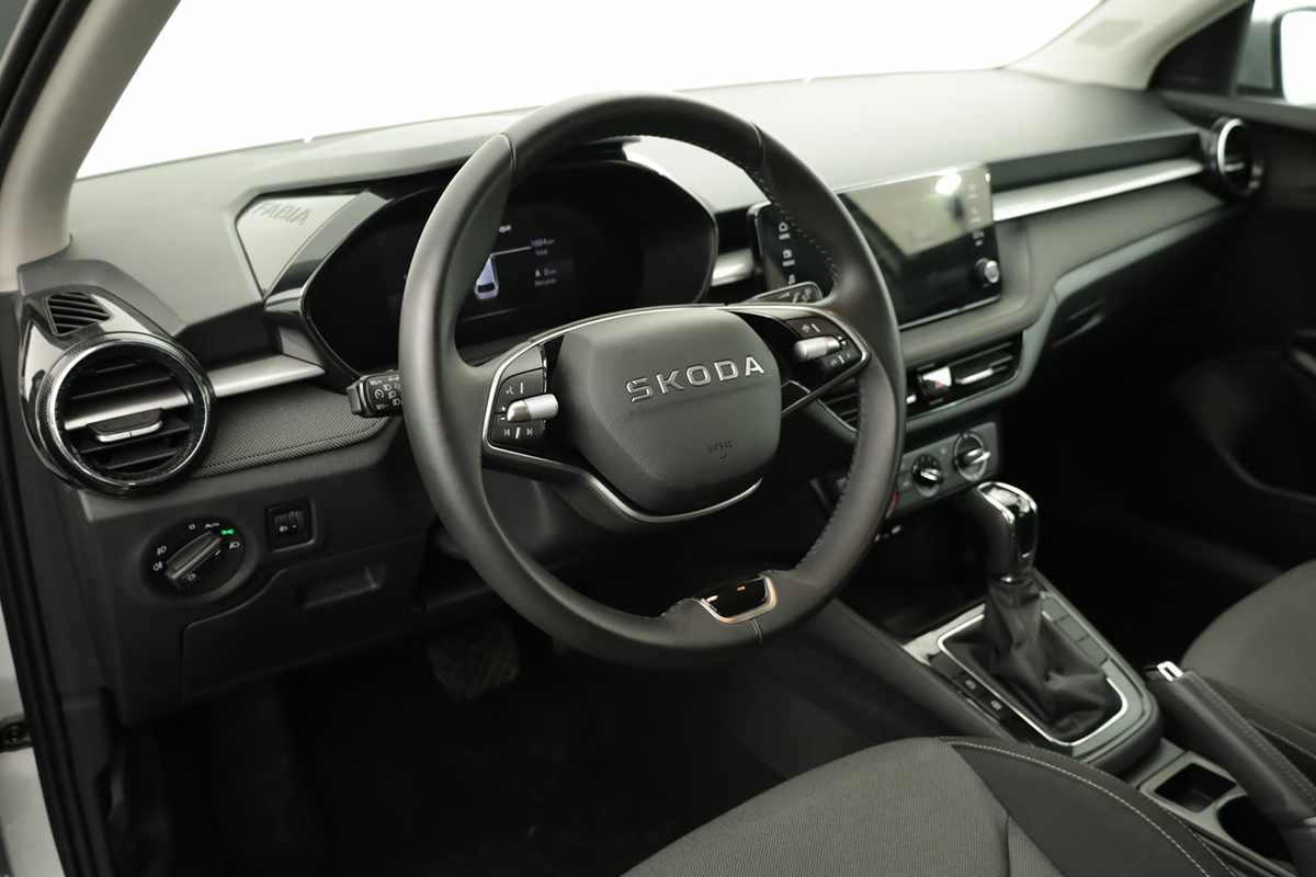 skoda-fabia-2025-gasolina-999cc