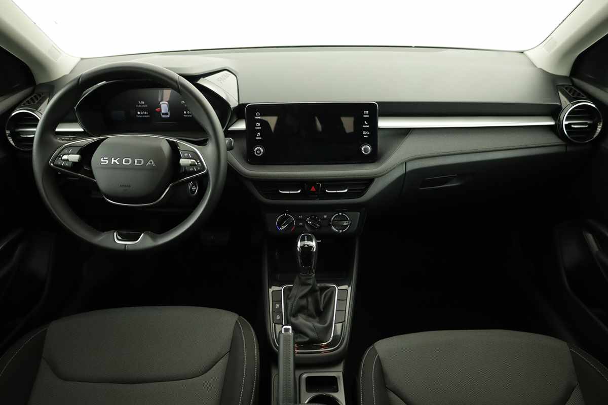 skoda-fabia-2025-gasolina-999cc