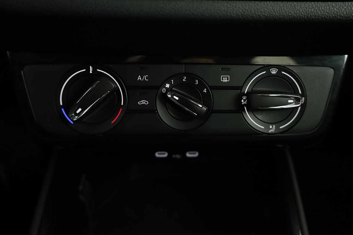 skoda-fabia-2025-gasolina-999cc