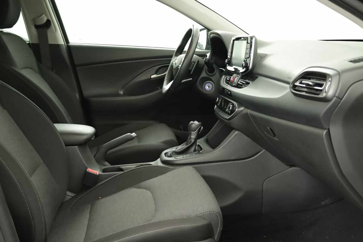 hyundai-i30-2024-gasolina-998cc