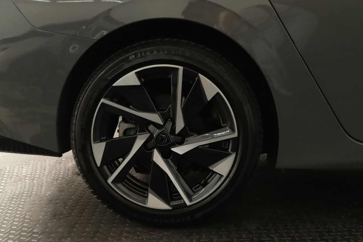 peugeot-308-sw-2024-gasolina-1199cc
