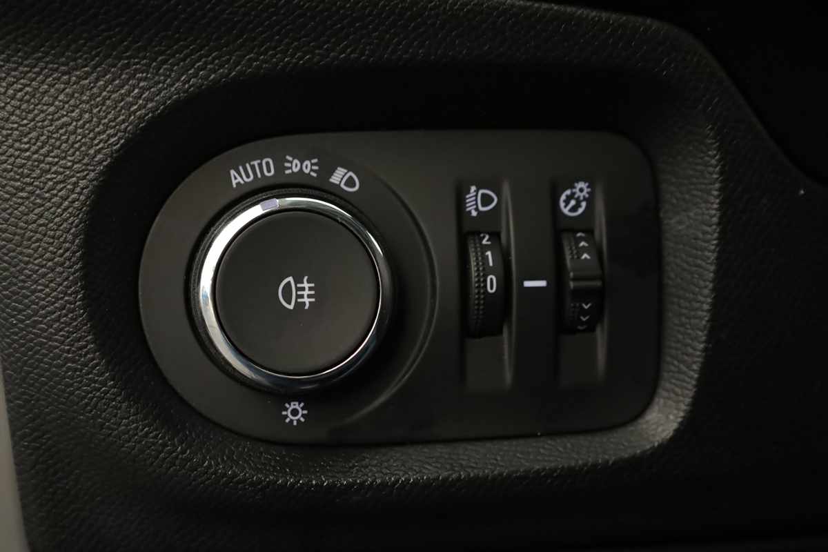 opel-corsa-2025-gasolina-1199cc