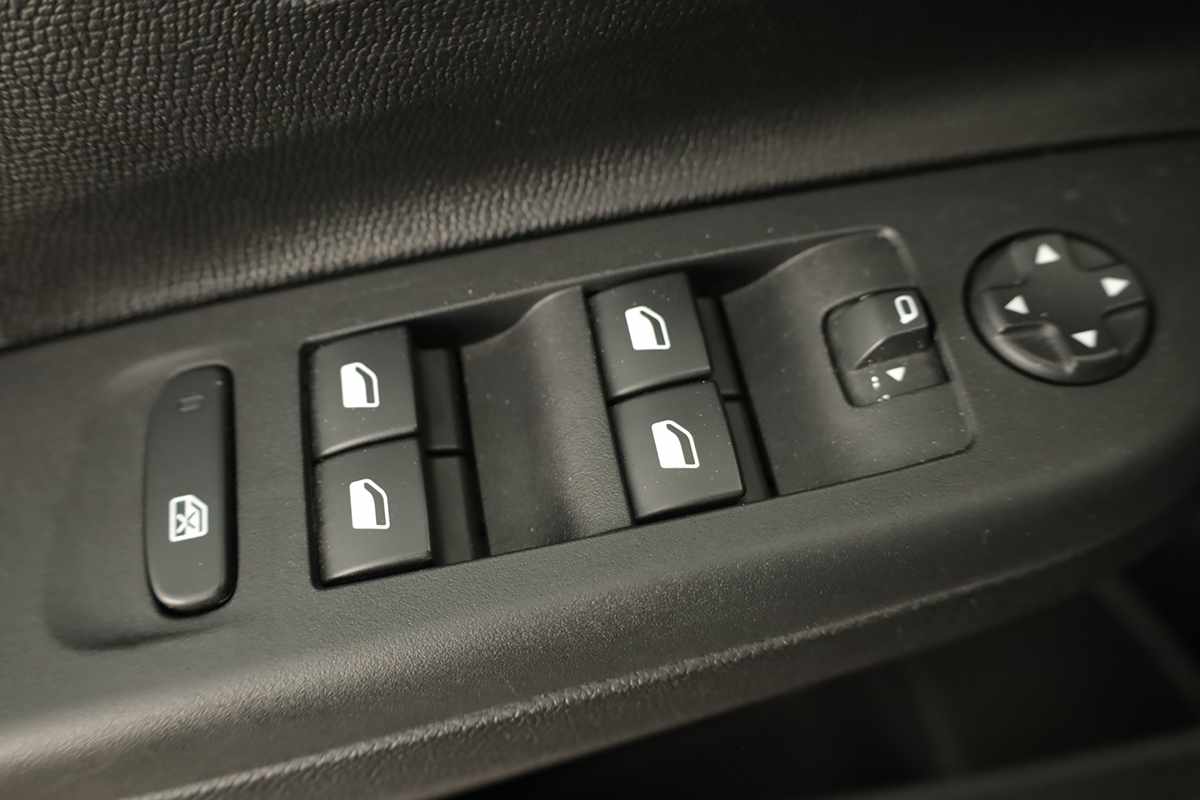 opel-corsa-2025-gasolina-1199cc