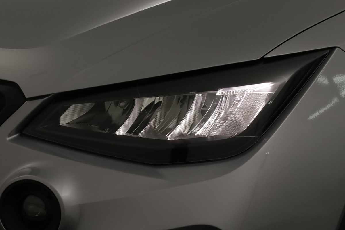 seat-arona-2023-gasolina-999cc