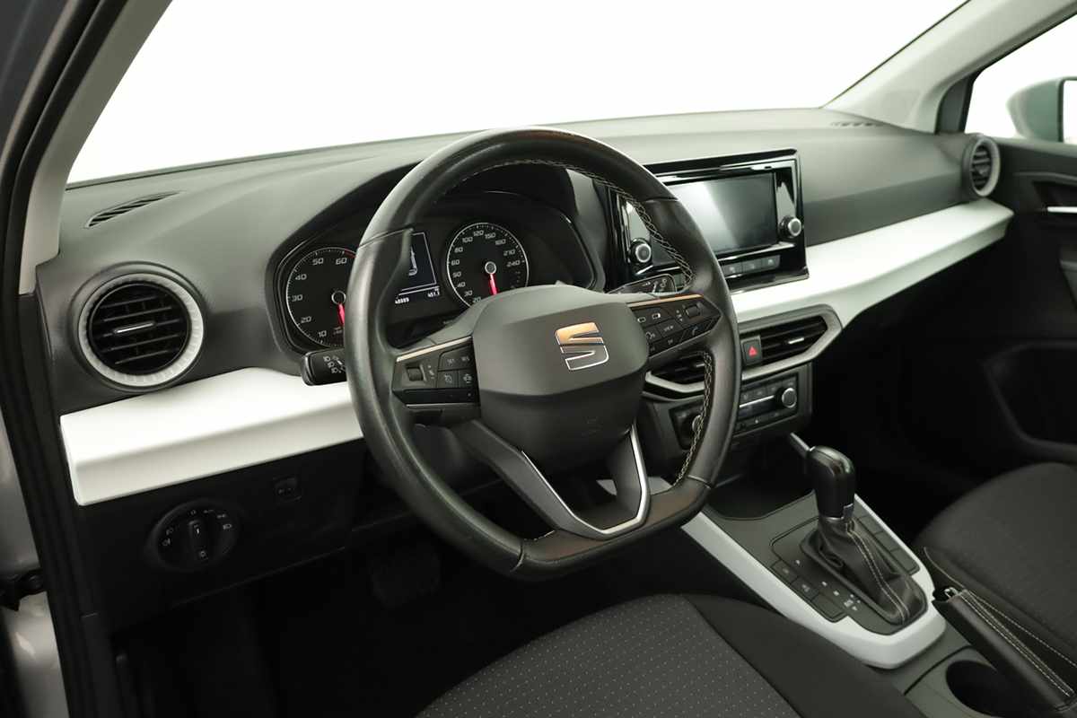 seat-arona-2023-gasolina-999cc