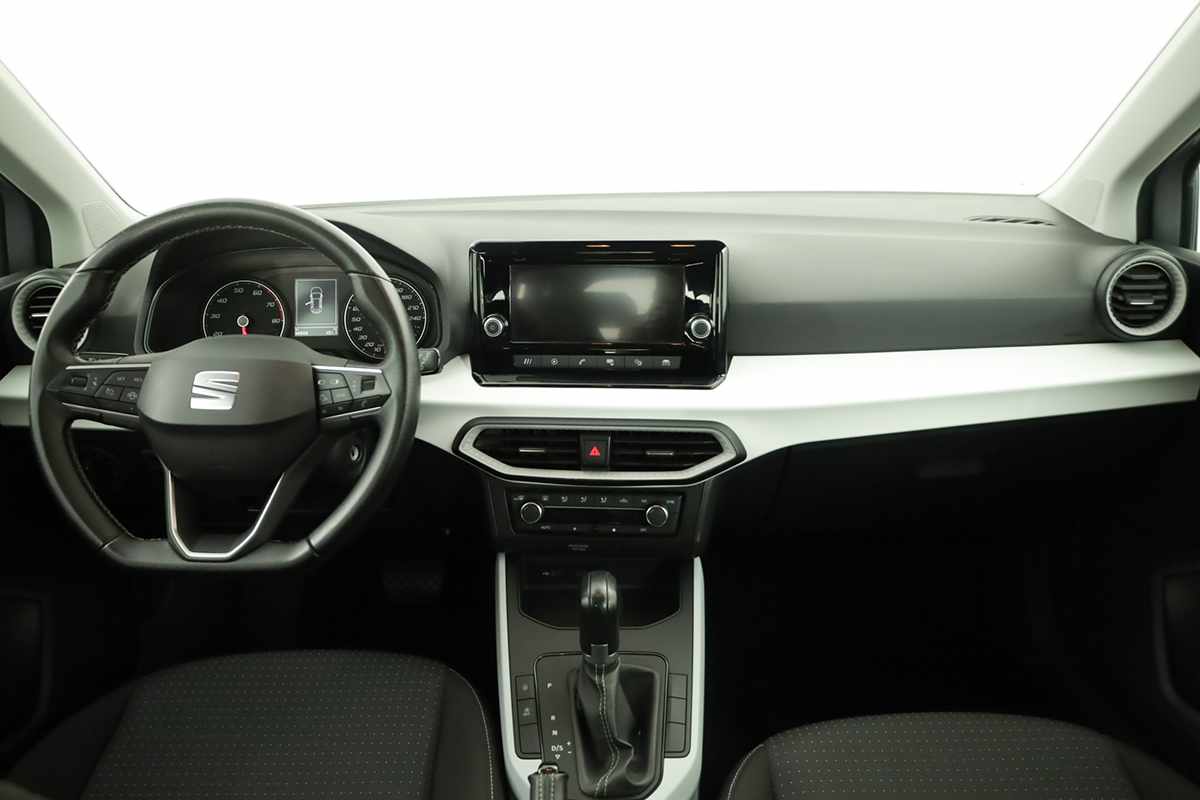 seat-arona-2023-gasolina-999cc