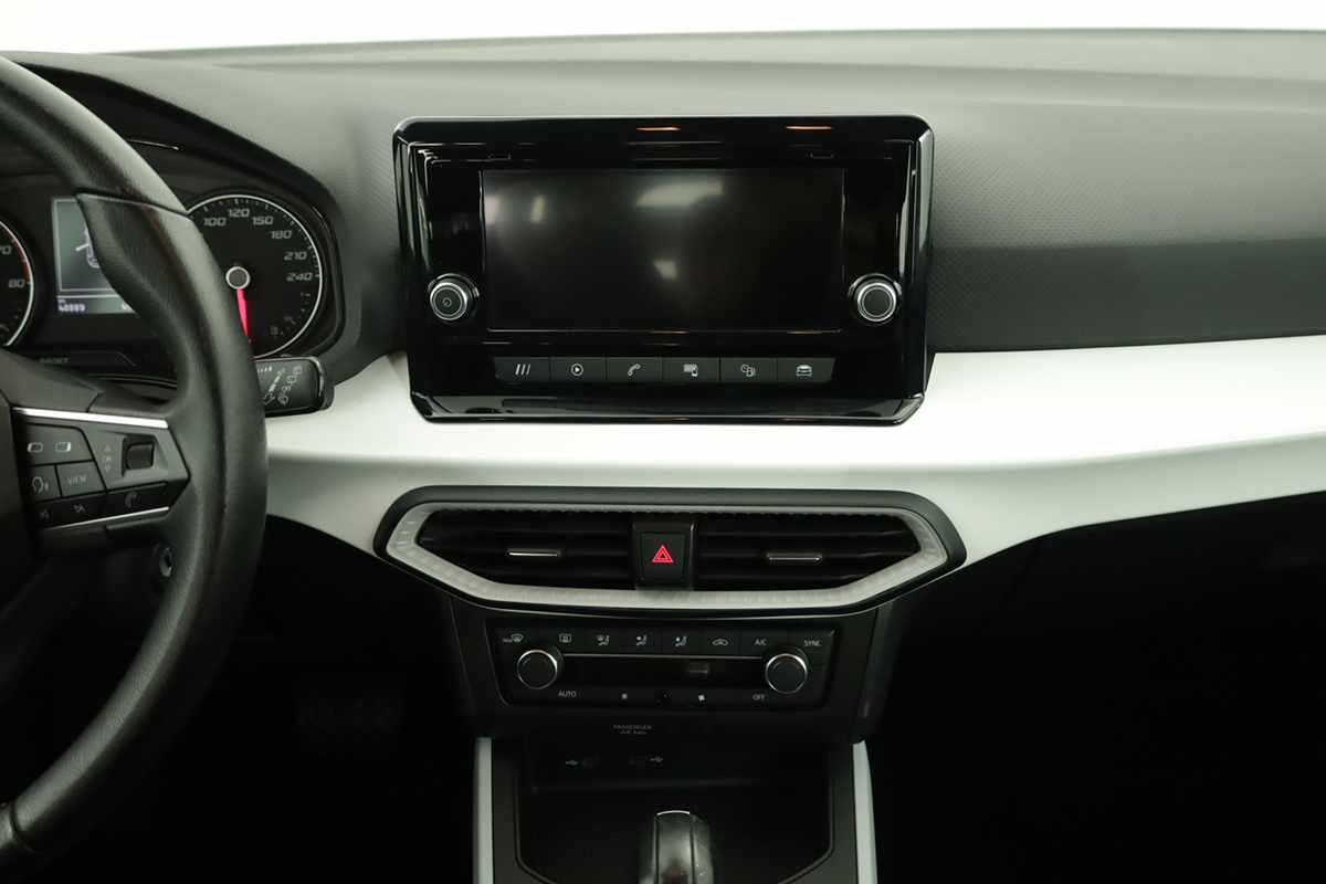 seat-arona-2023-gasolina-999cc