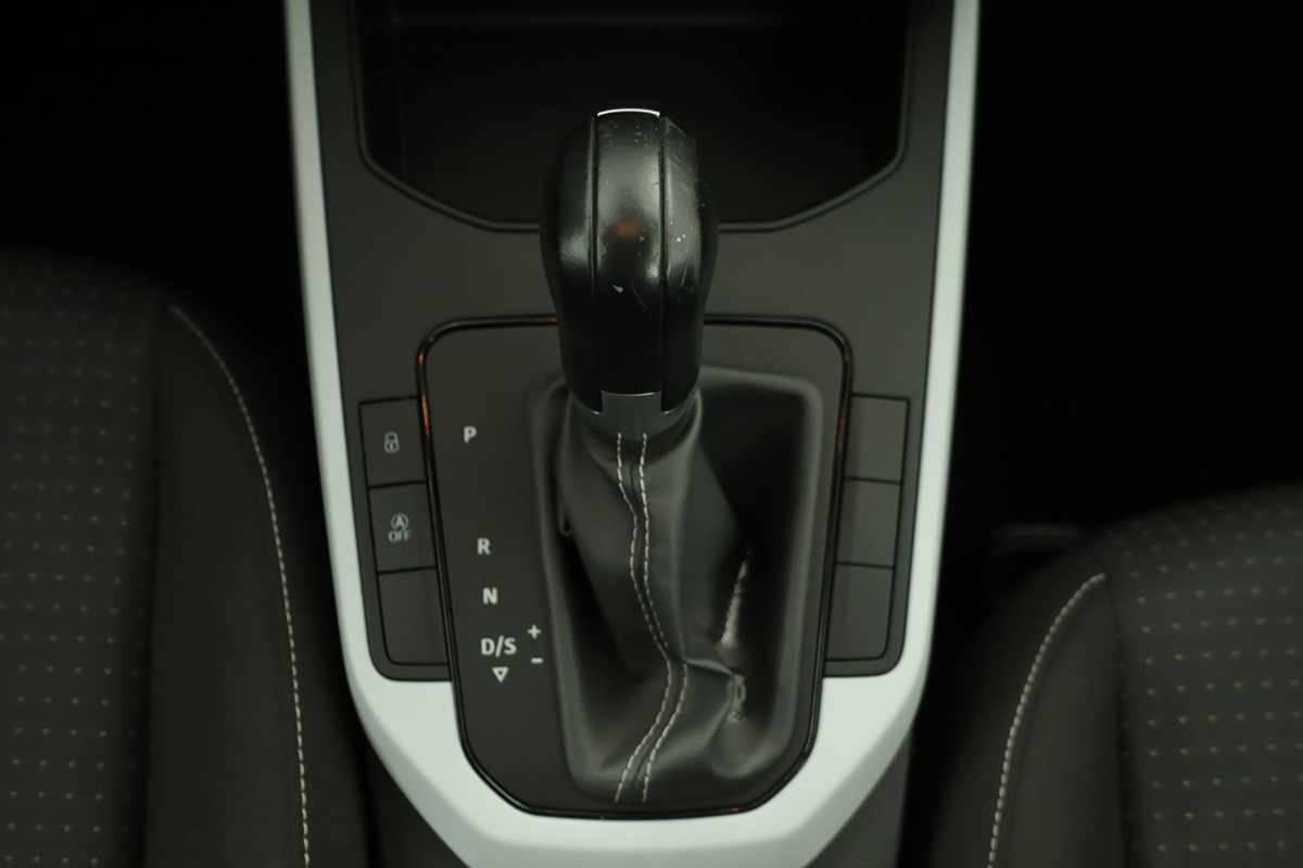 seat-arona-2023-gasolina-999cc