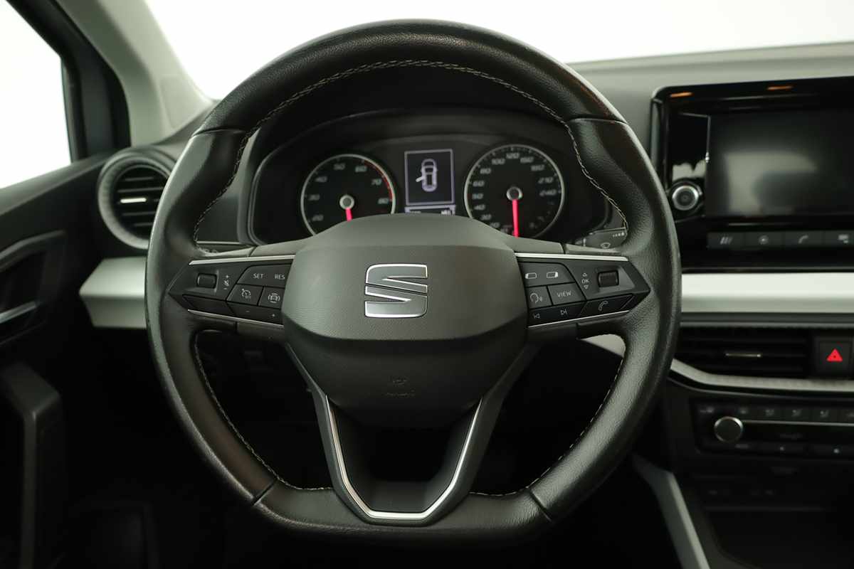 seat-arona-2023-gasolina-999cc