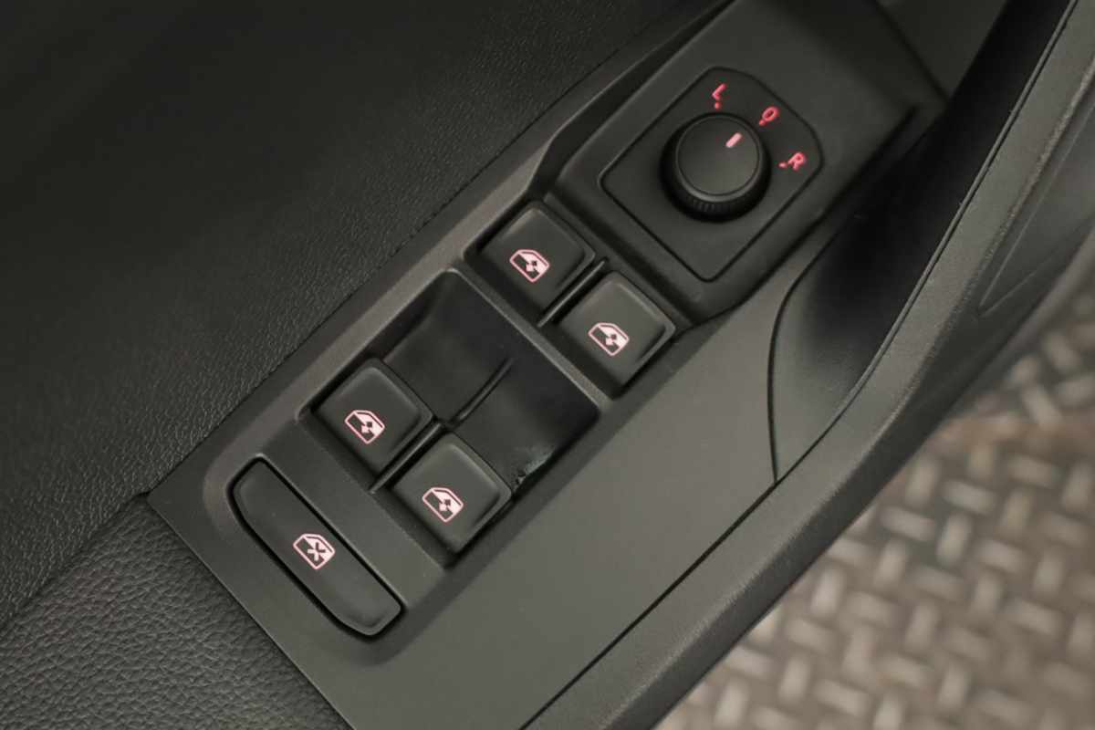 seat-arona-2023-gasolina-999cc
