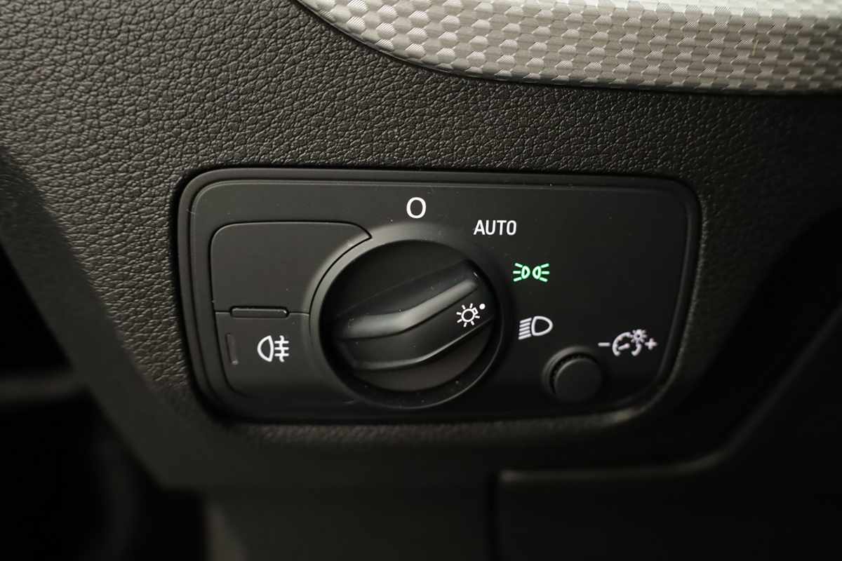 audi-q2-2023-gasolina-1498cc