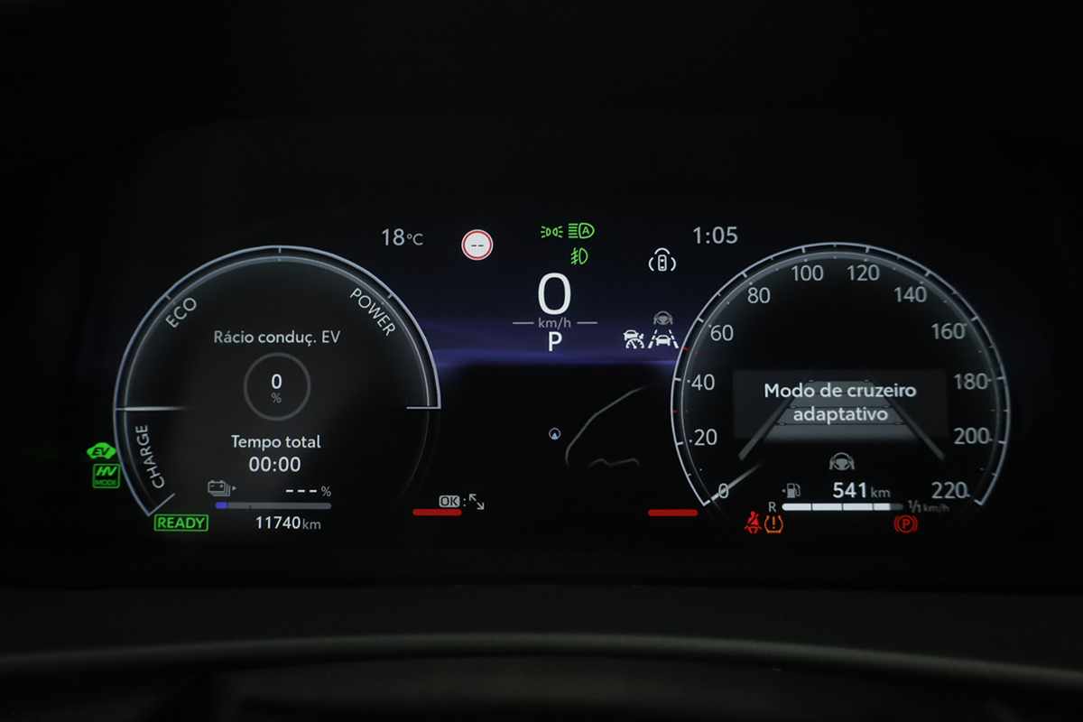 toyota-c-hr-2025-hibrido-a-gasolina-1998cc