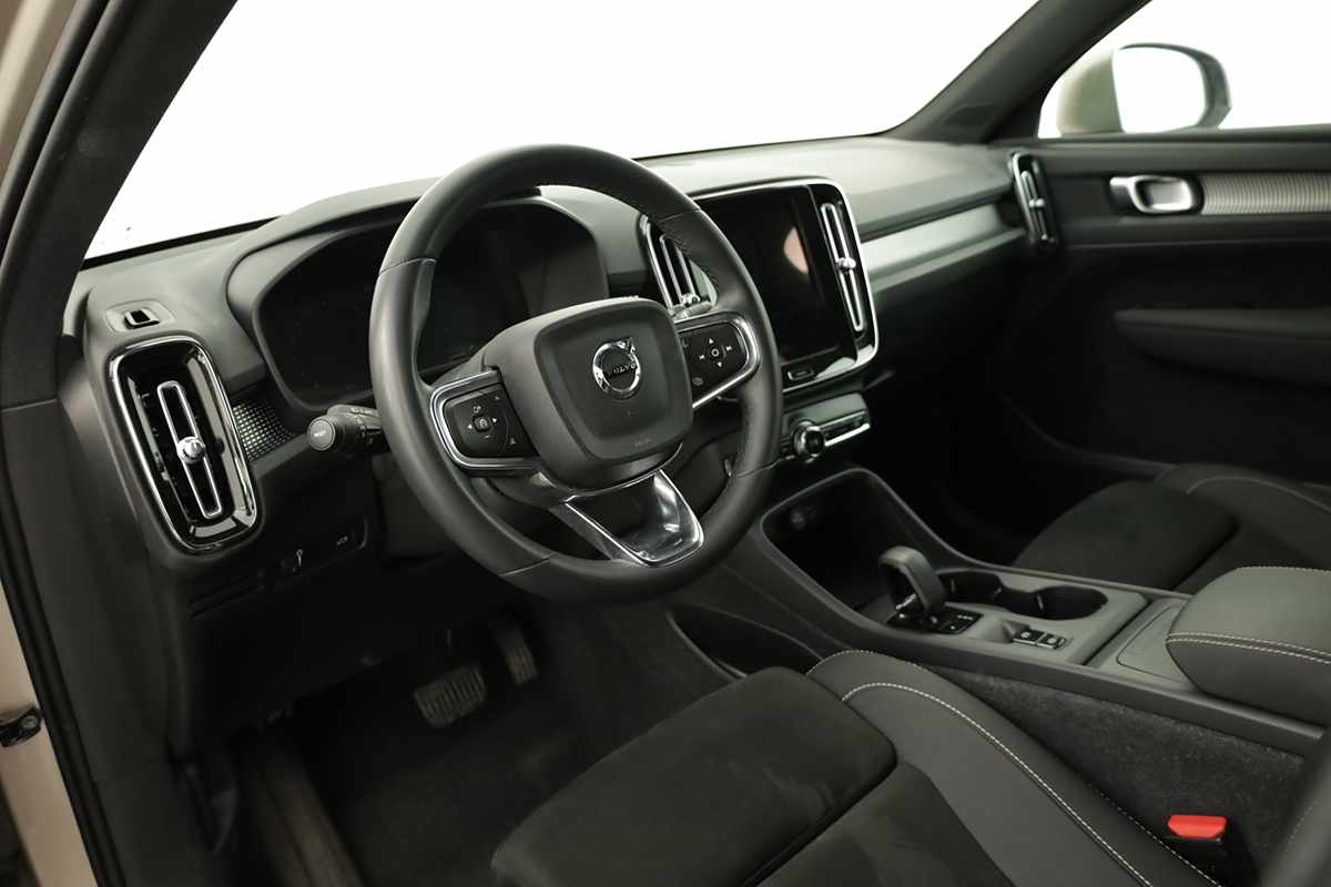 volvo-xc40-2024-gasolina-1477cc