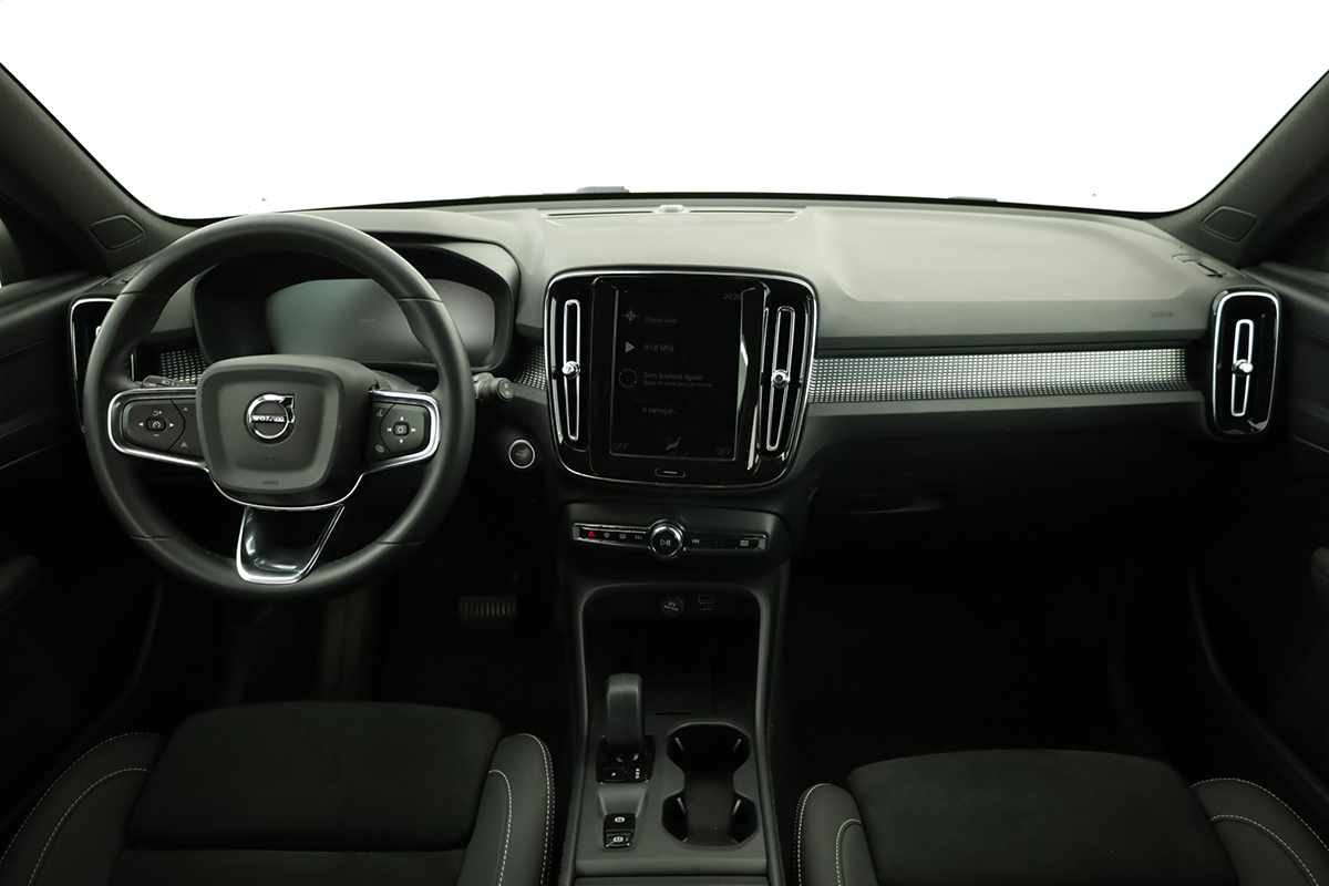 volvo-xc40-2024-gasolina-1477cc