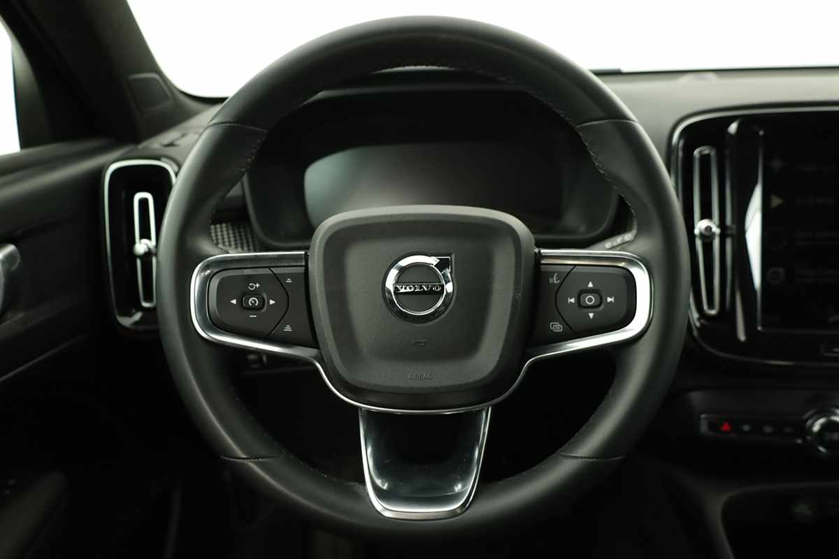 volvo-xc40-2024-gasolina-1477cc
