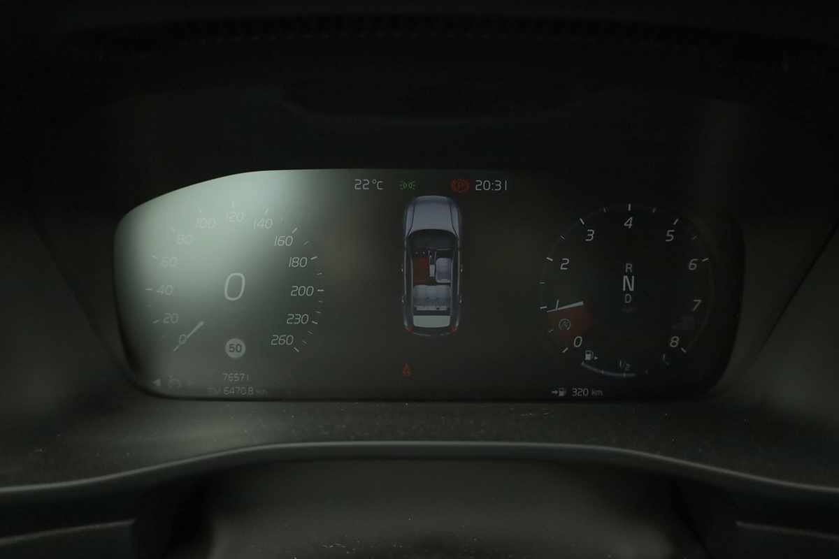 volvo-xc40-2024-gasolina-1477cc